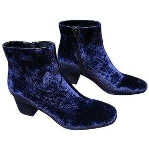 Rare Find! NWOT The Fix Elegant Velvet Ankle Boots - Deep Blue - Size 8